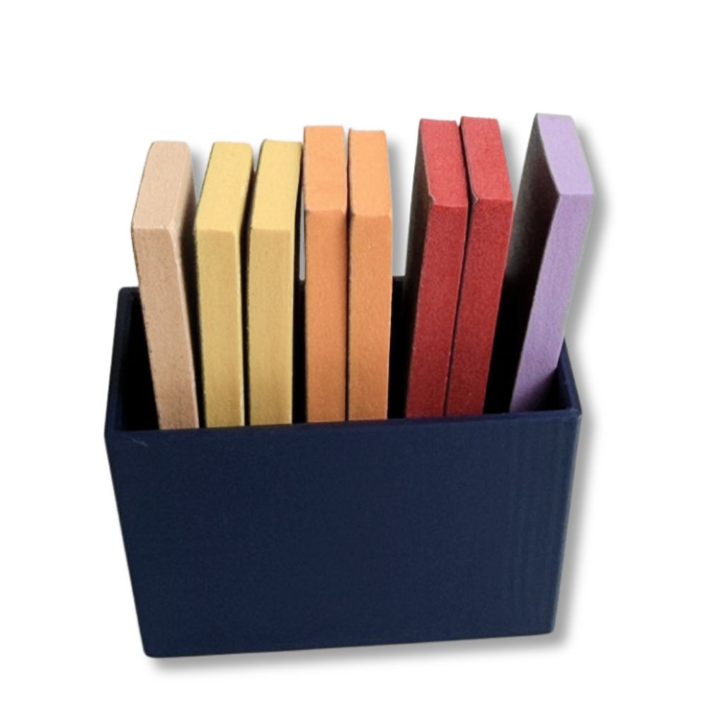Complete item 9008 sanding pad set in its storage case